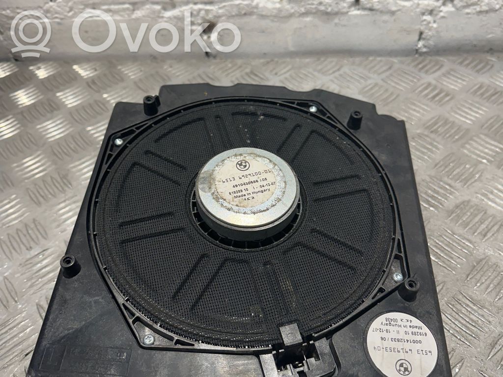 BMW 5 E60 E61 Žemo dažnio garsiakalbis 