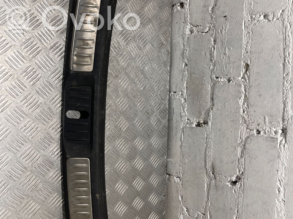 Toyota Avensis T270 Rivestimento di protezione sottoporta del bagagliaio/baule 