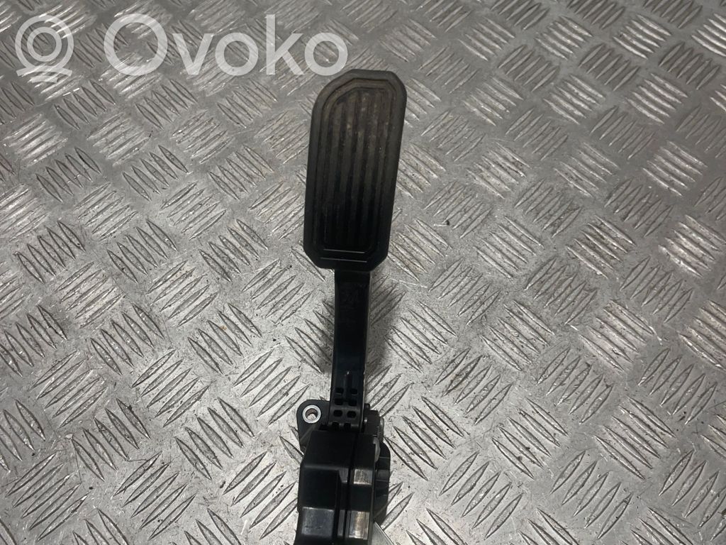 Toyota Prius+ (ZVW40) Pedał gazu / przyspieszenia 