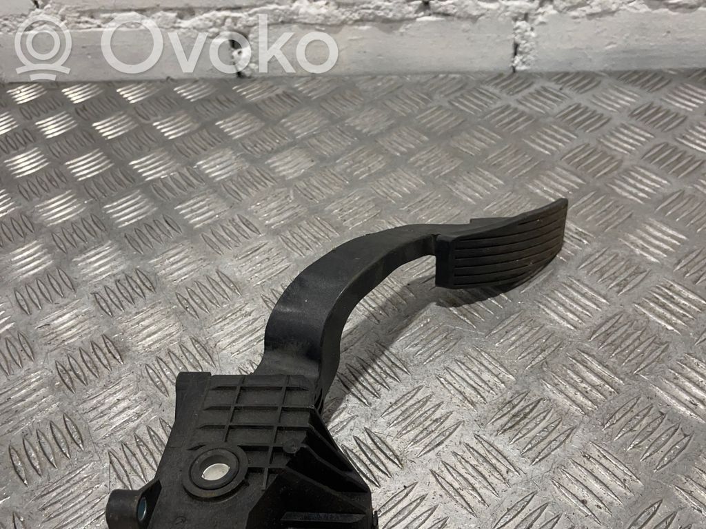 Opel Corsa D Akseleratora pedālis 
