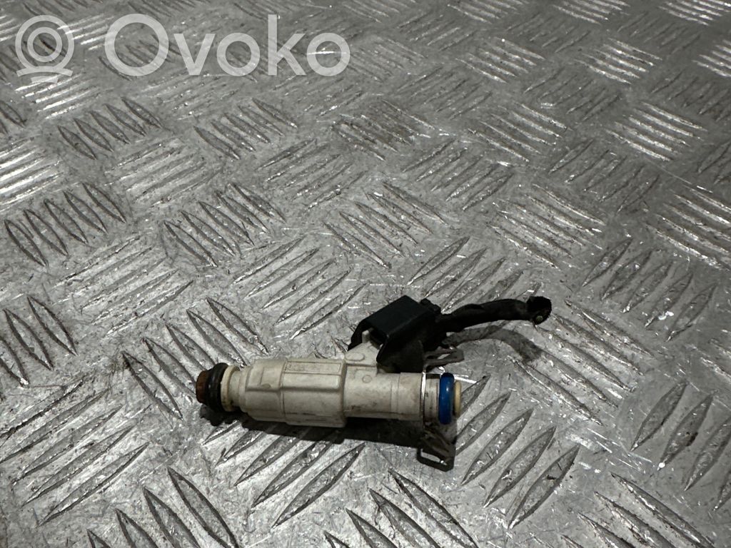Ford Focus C-MAX Fuel injector 