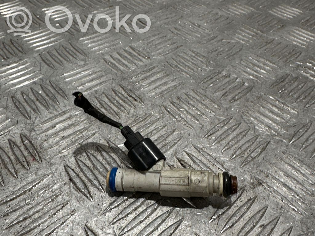 Ford Focus C-MAX Fuel injector 