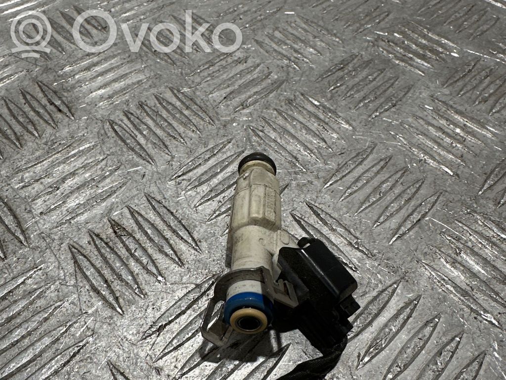 Ford Focus C-MAX Fuel injector 