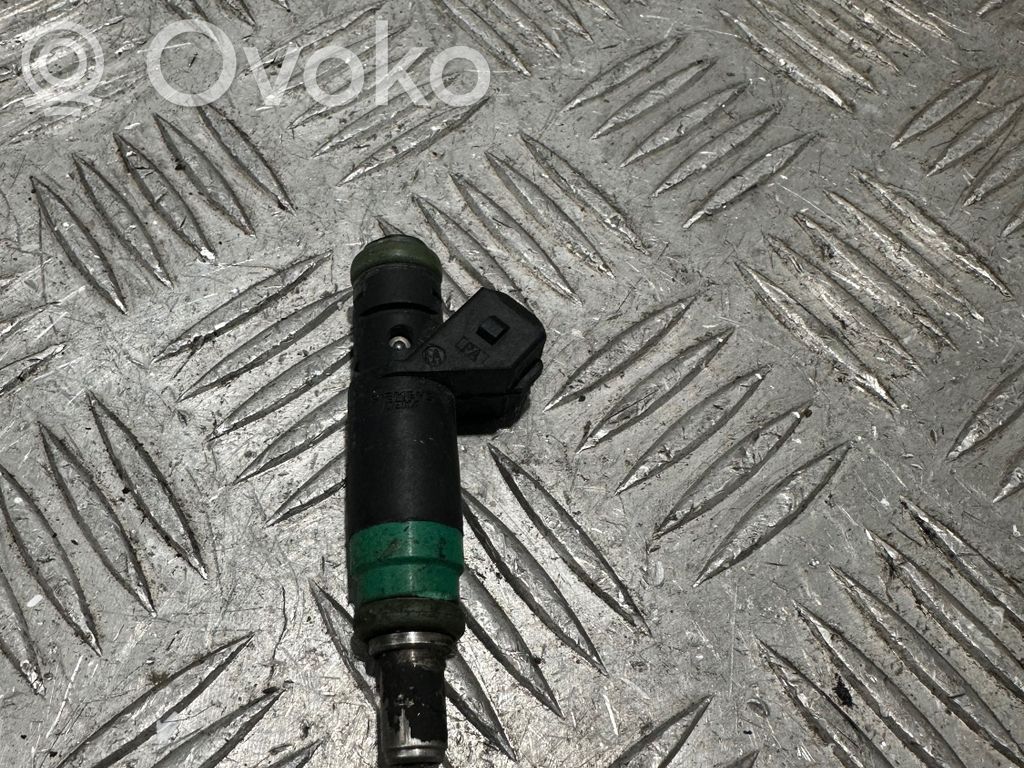 Ford Focus Fuel injector 