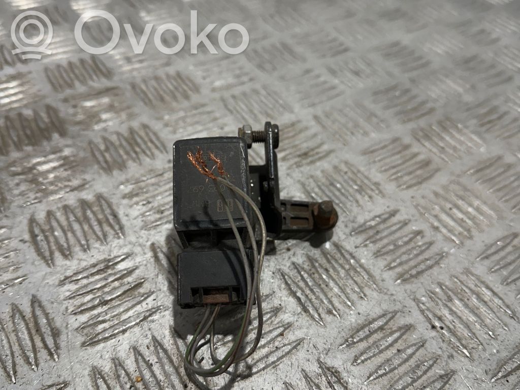 BMW 5 E60 E61 Air suspension front height level sensor 