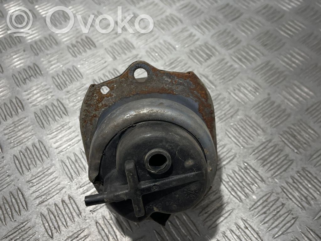 BMW X5 E70 Engine mount bracket 