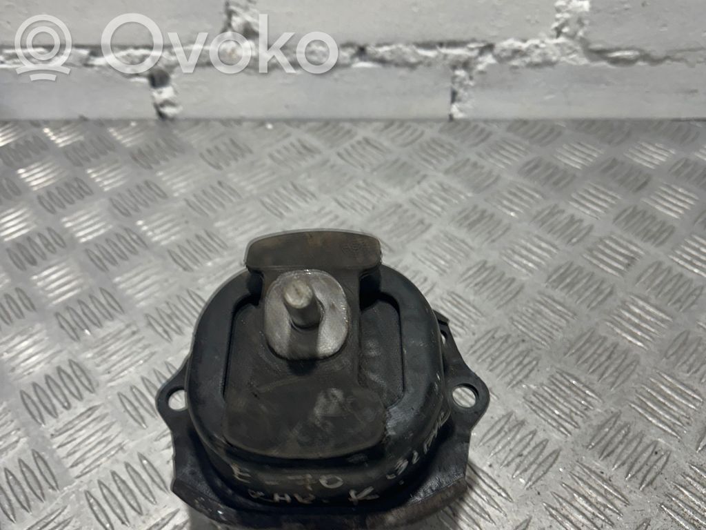 BMW X5 E70 Engine mount bracket 