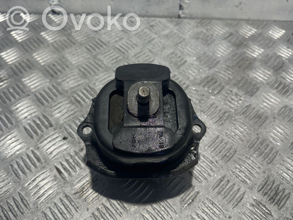 BMW X5 E70 Engine mount bracket 