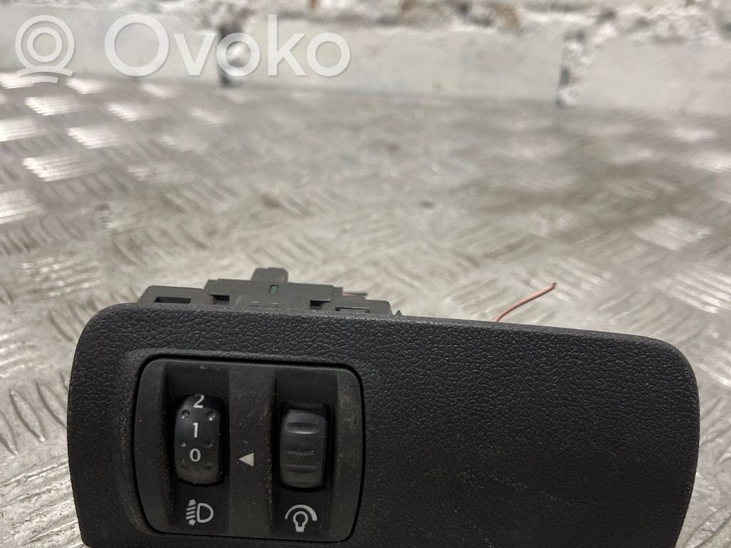 Renault Megane III Headlight level height control switch 