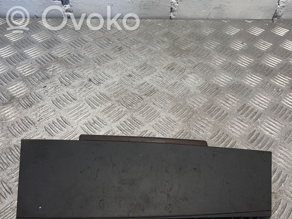 BMW 7 E65 E66 Paneļa apdare 