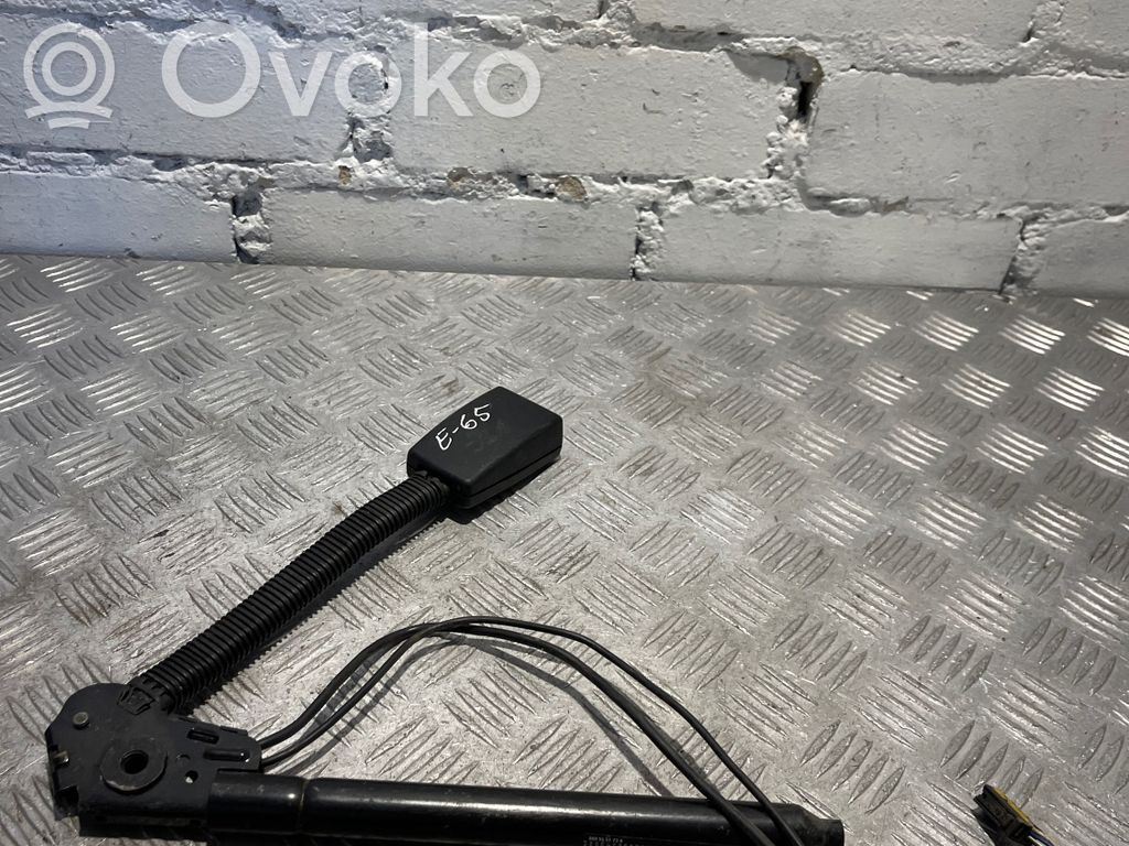 Etuistuimen turvavyön solki   9117204