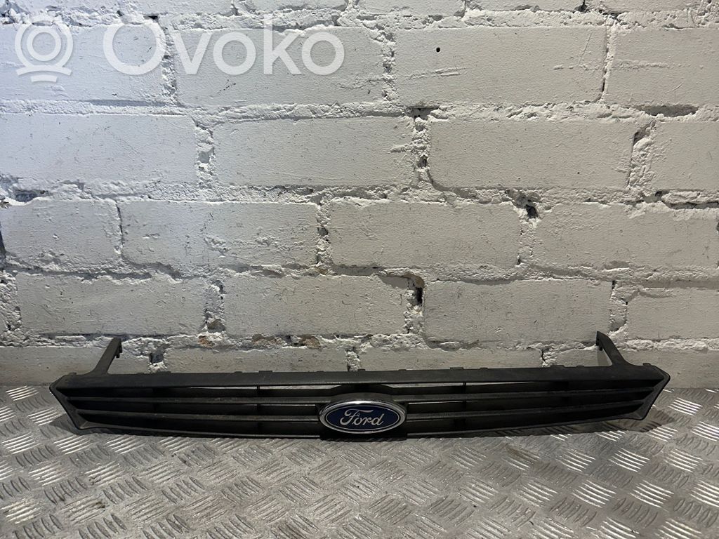 Ford Focus Front bumper upper radiator grill 