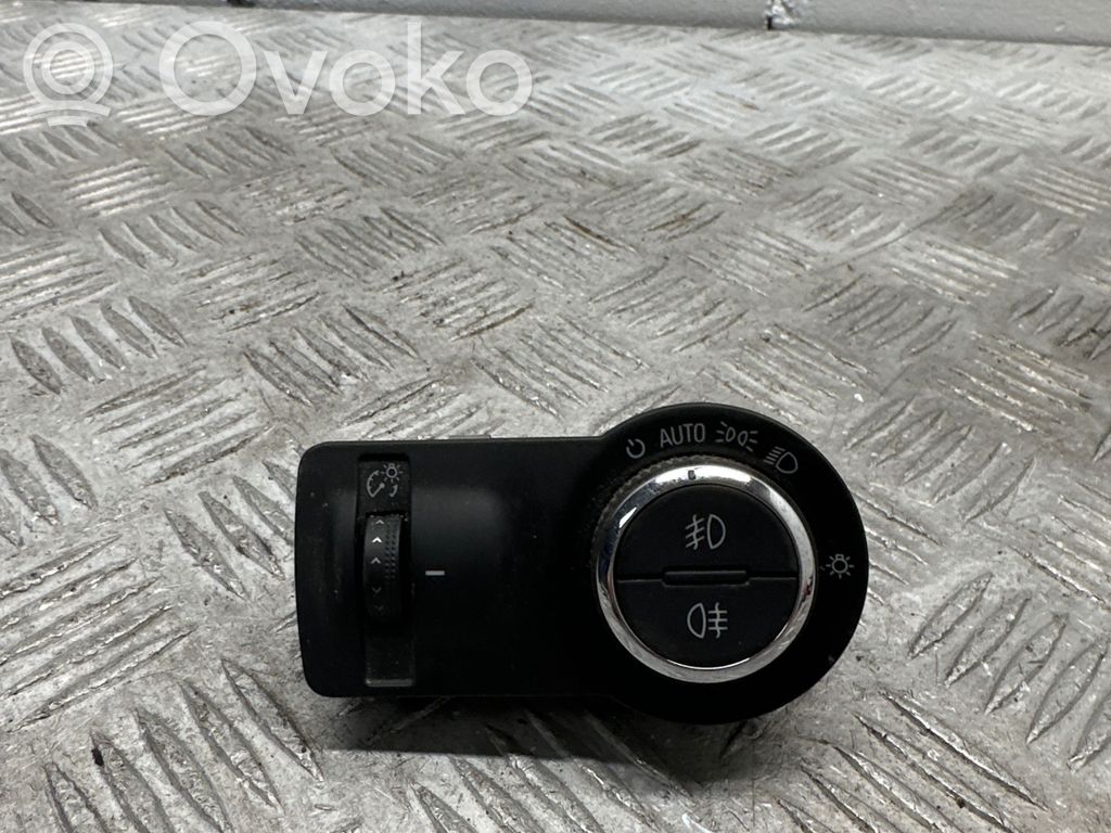 Opel Insignia A Light switch 