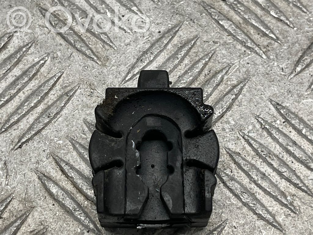 BMW X5 E70 Radiator mount bracket 