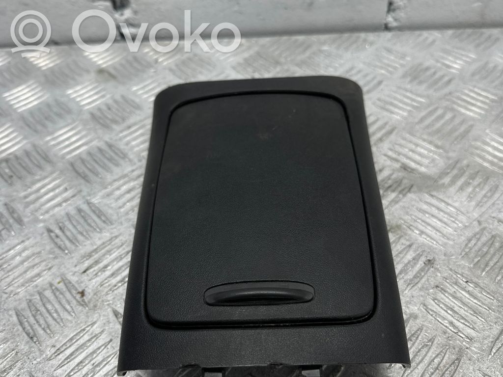 KIA Ceed Cup holder 
