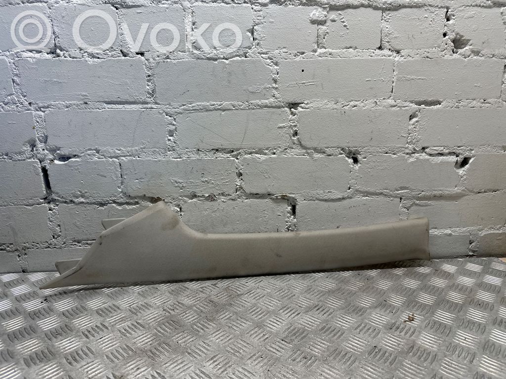 Osłona słupka szyby przedniej / A   622120F010