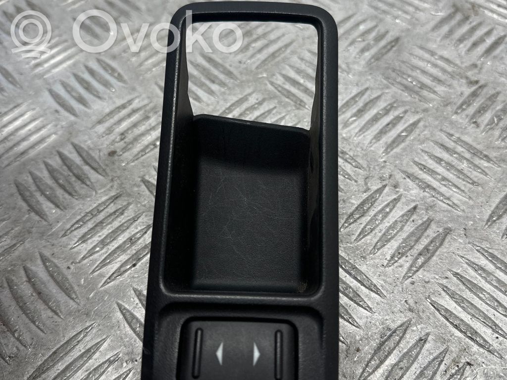 Electric window control switch   3M51226A36AEW
