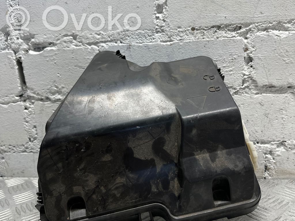 BMW X6 F16 Fuse box cover 