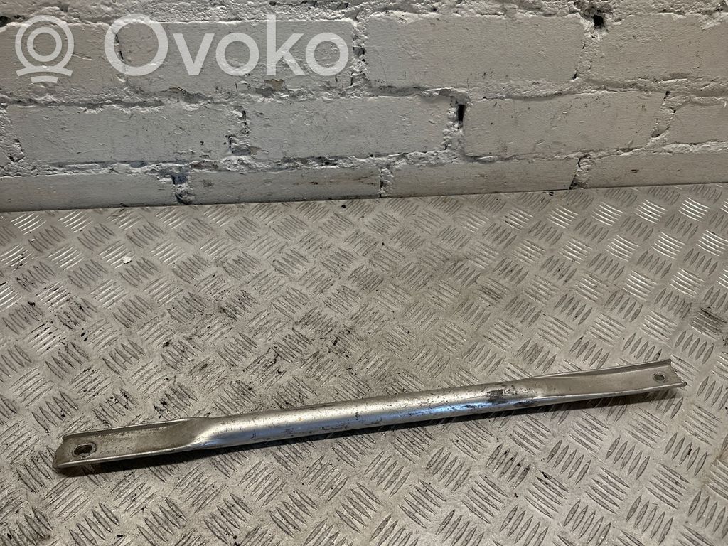 Mercedes-Benz E W213 Kita variklio skyriaus detalė 