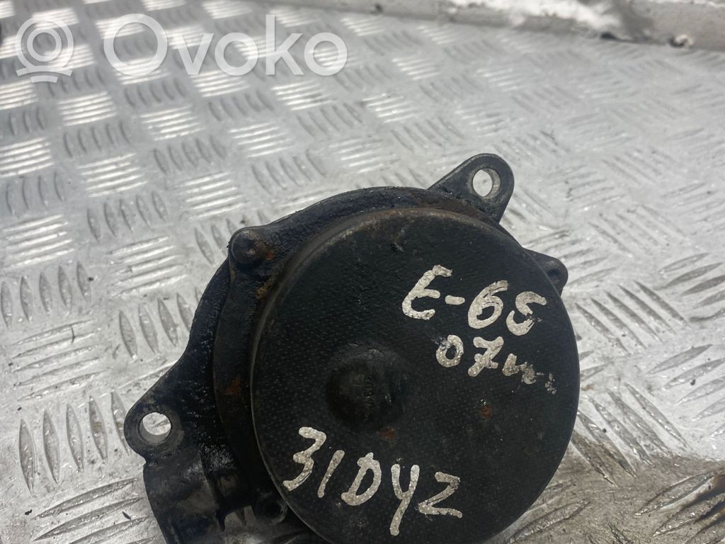 BMW 7 E65 E66 Vacuum pump 