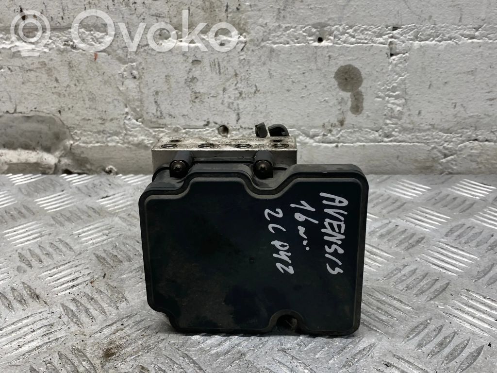 Toyota Avensis T270 ABS Pump 