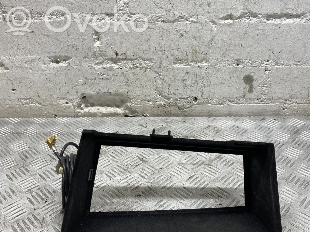 BMW X5 E70 Kita salono detalė 
