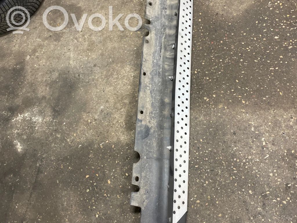 BMW X5 E70 Sill 