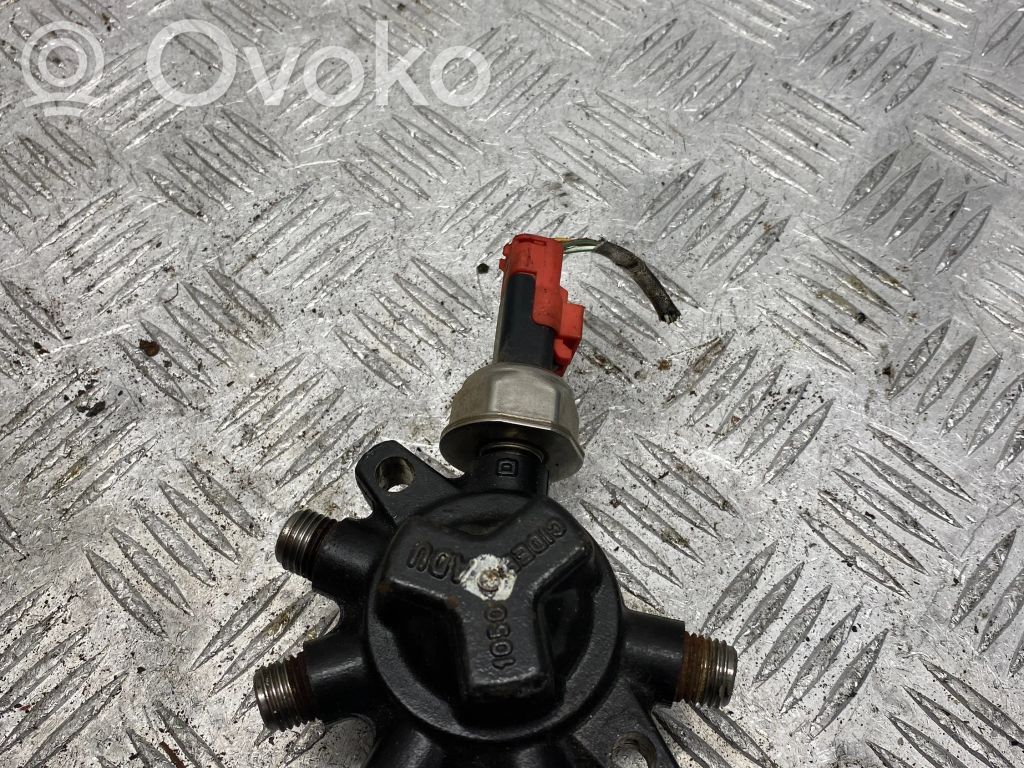 Ford Focus Fuel main line pipe 