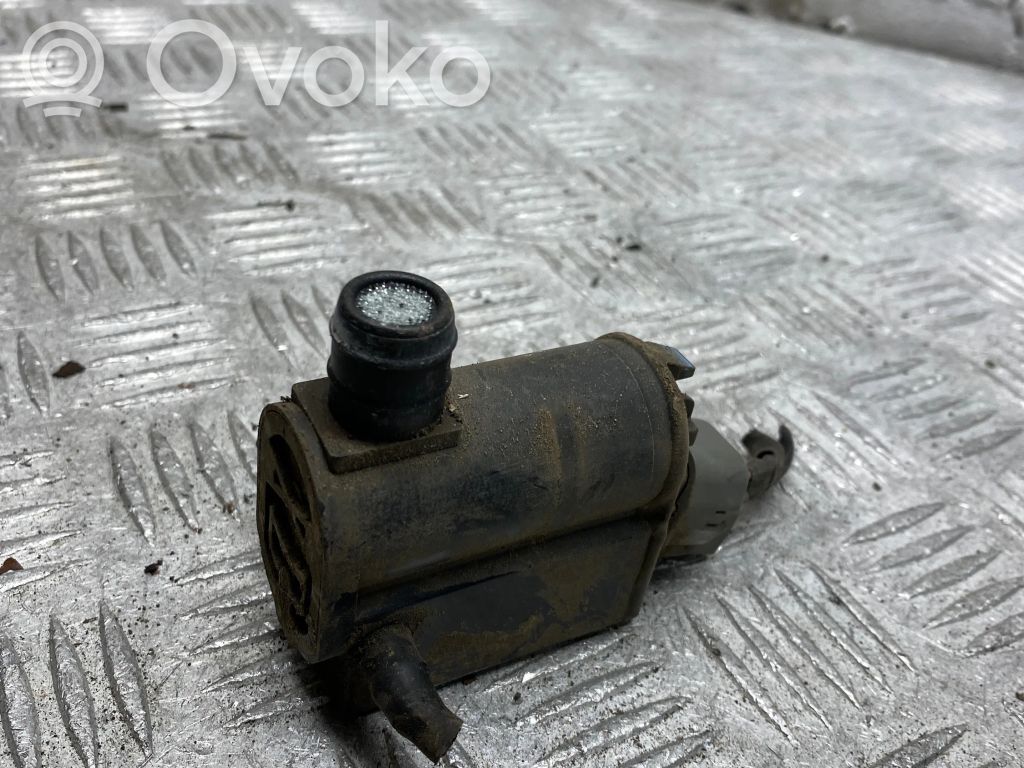 Hyundai Santa Fe Windscreen/windshield washer pump 