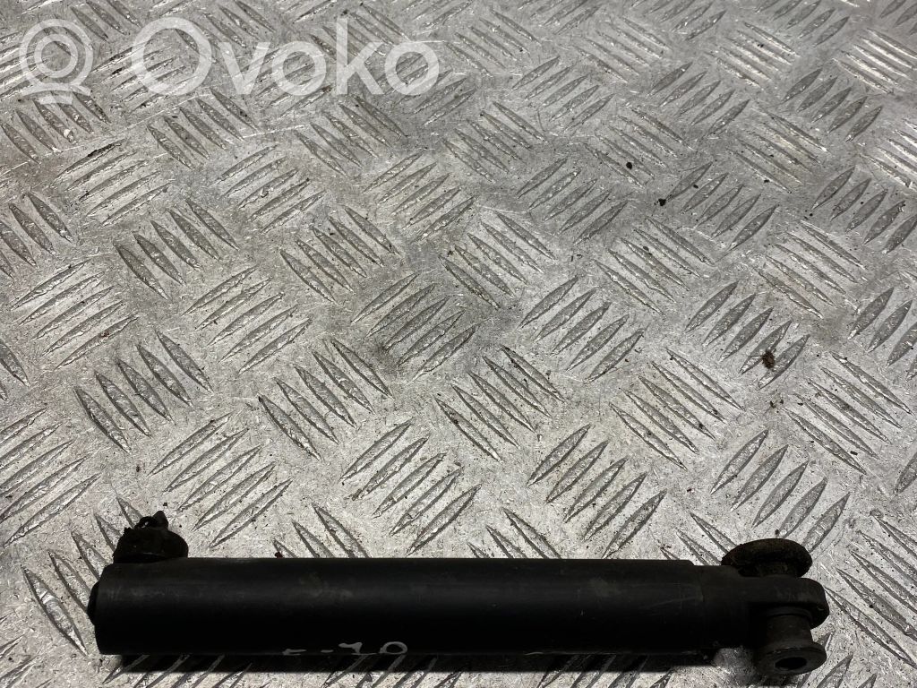BMW X5 E70 Tailgate/trunk strut/damper 