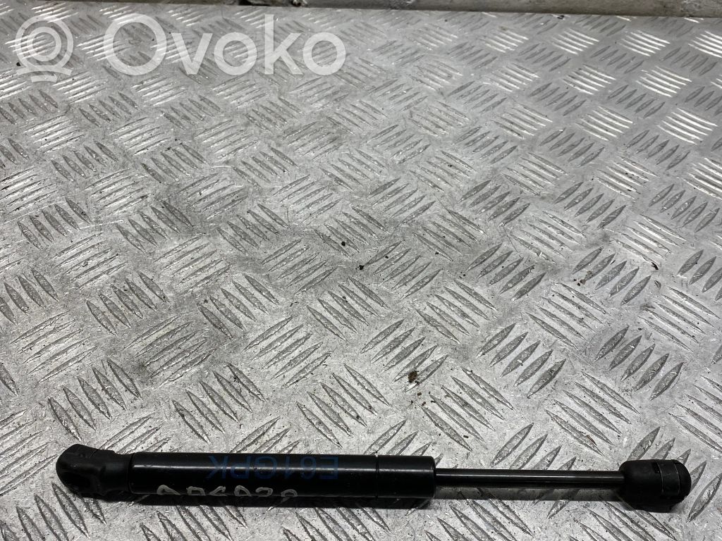 BMW 5 E60 E61 Tailgate/trunk strut/damper 
