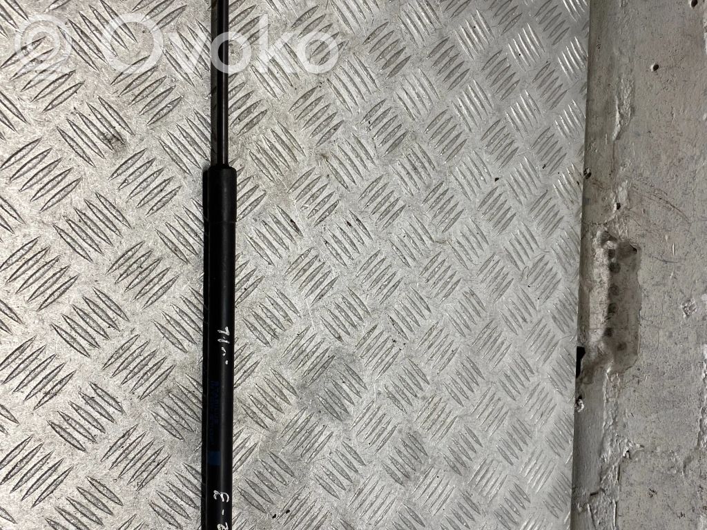 Mercedes-Benz E W212 Siłownik maski przedniej 