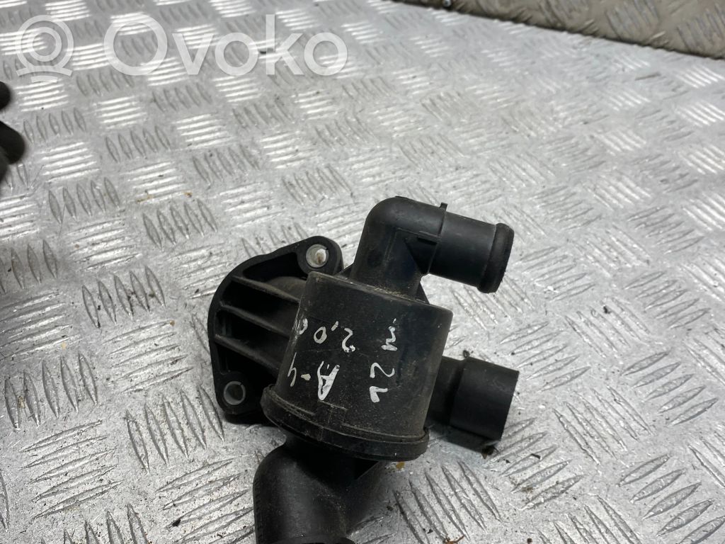 Audi A4 S4 B8 8K Carcasa del termostato 