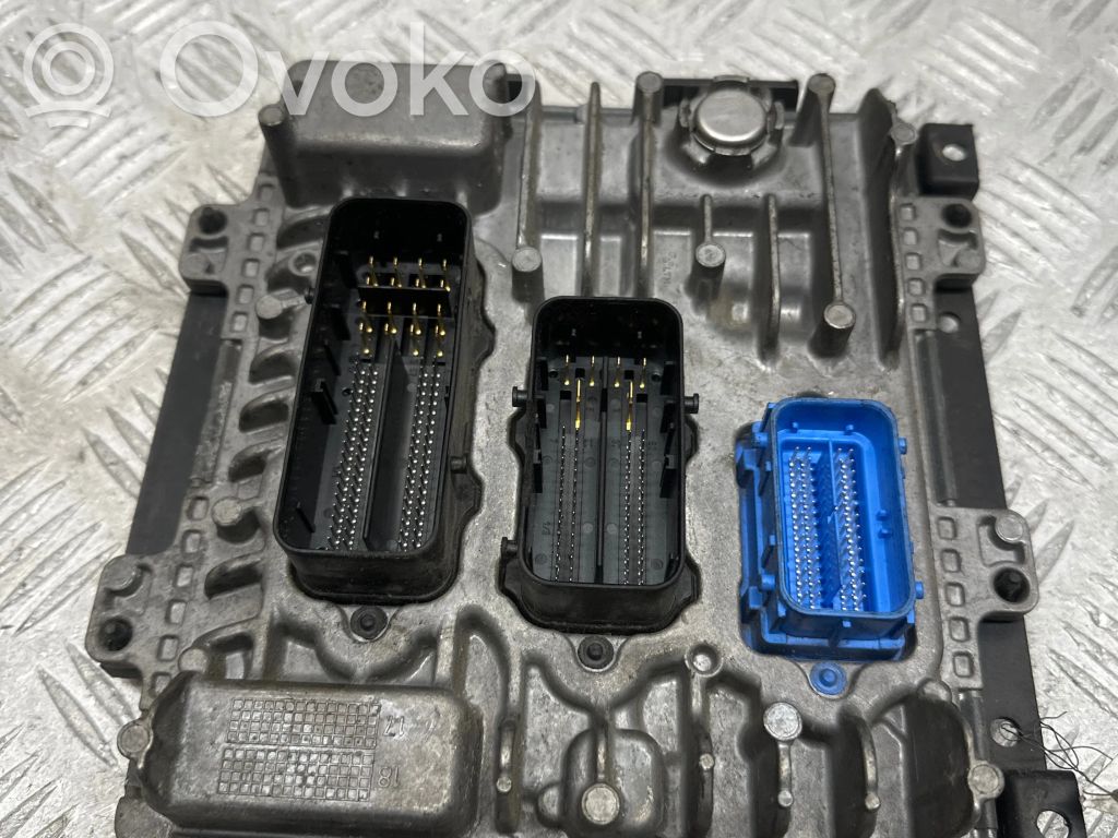 Opel Astra K Engine control unit/module 