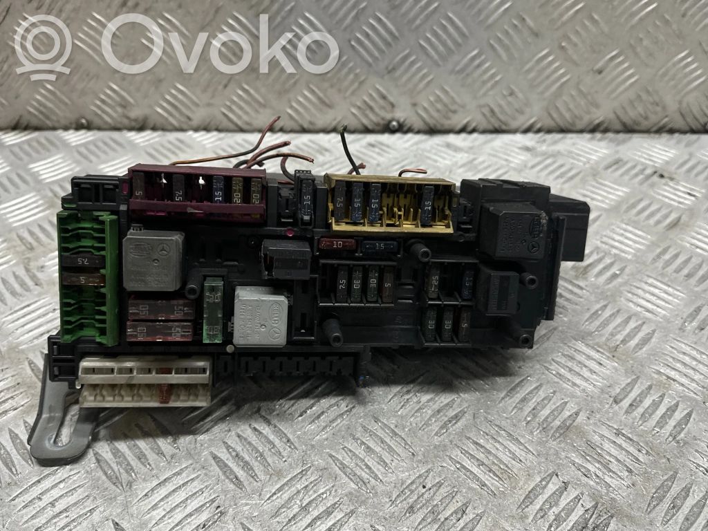 Mercedes-Benz E W212 Módulo de fusible 
