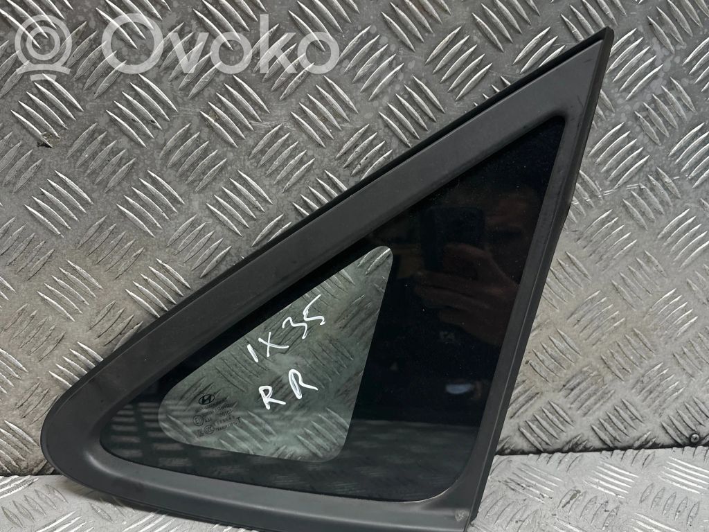 Hyundai ix35 Rear side window 
