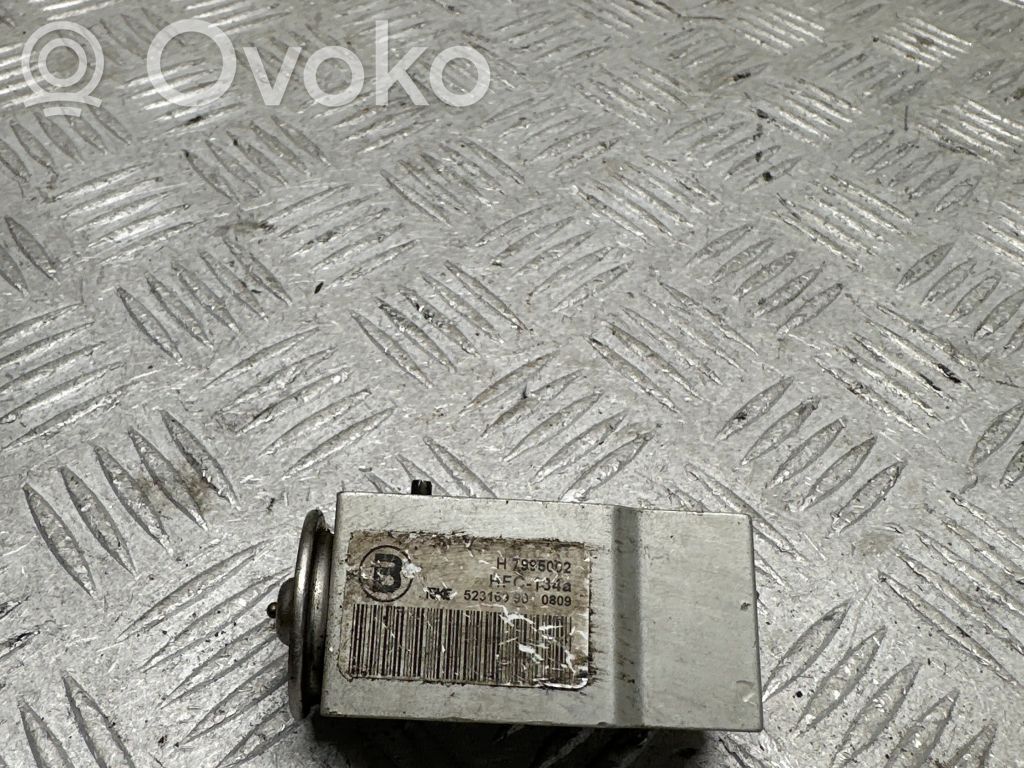 Audi A5 8T 8F Ilmastointilaitteen laajennusventtiili (A/C) 