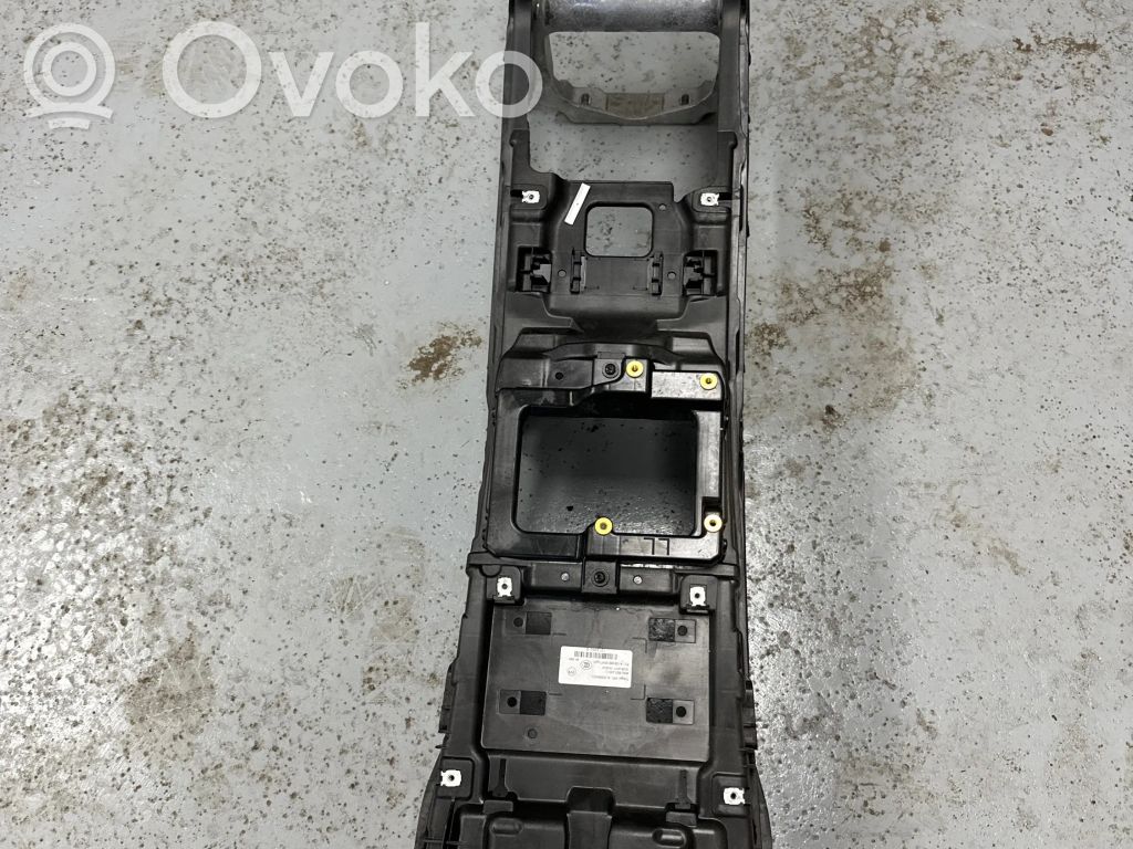 Audi Q7 4M Kita centrinė konsolės (tunelio) detalė 