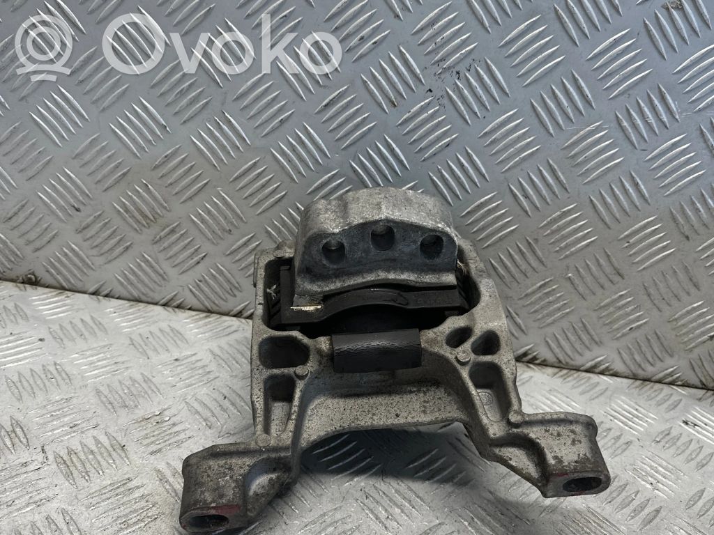 Mazda 6 Engine mount bracket 