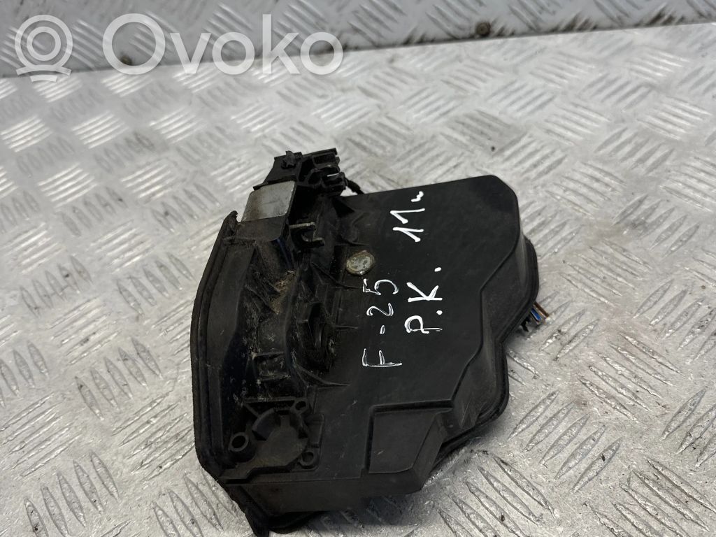BMW X3 F25 Zamek drzwi przednich 