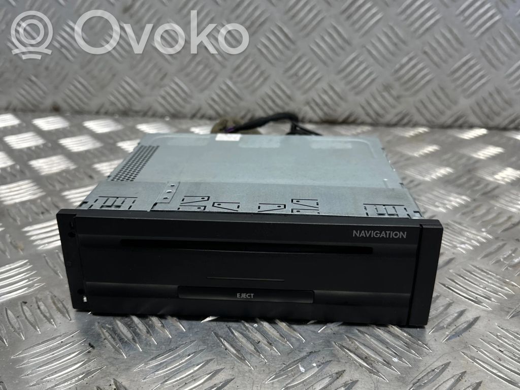 Volkswagen Phaeton Navigation unit CD/DVD player 