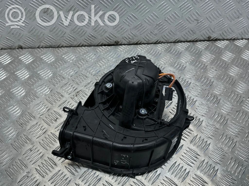 BMW X5 F15 Wentylator nawiewu / Dmuchawa 
