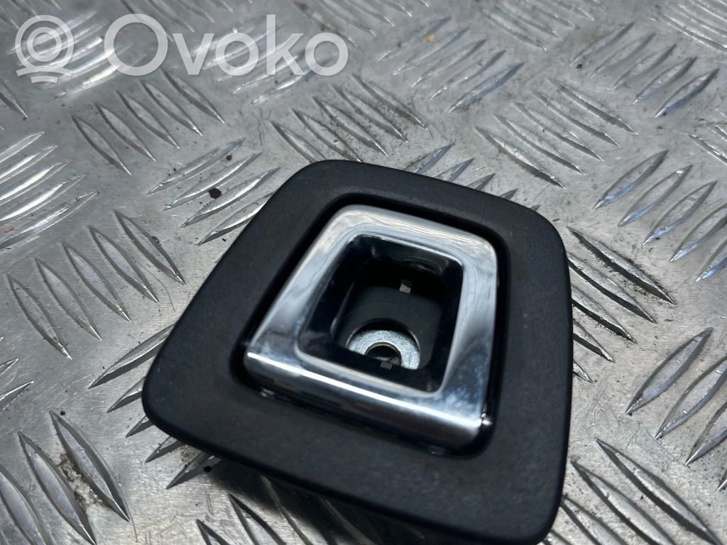 BMW 7 G11 G12 Tie down hook / loop 