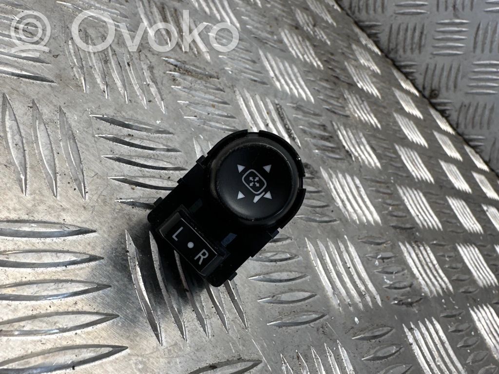 Opel Astra K Wing mirror switch 