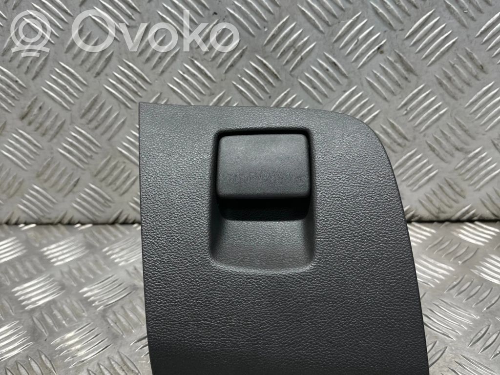Opel Astra K Daiktadėžė 