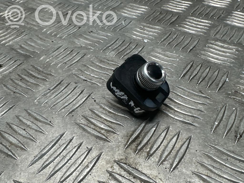 Audi A4 S4 B8 8K Wing mirror switch 
