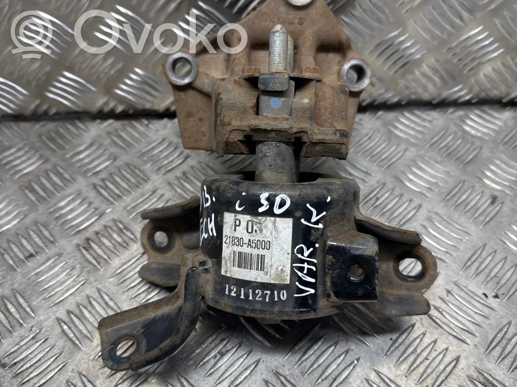 Hyundai i30 Engine mount bracket 