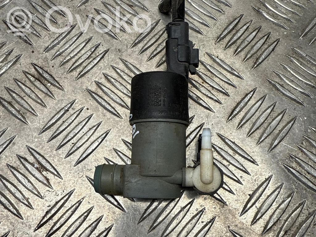Nissan Qashqai Pompa spryskiwacza szyby przedniej / czołowej 