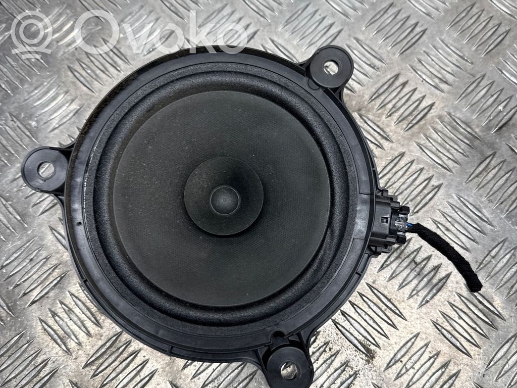Mazda 3 III Rear door speaker 
