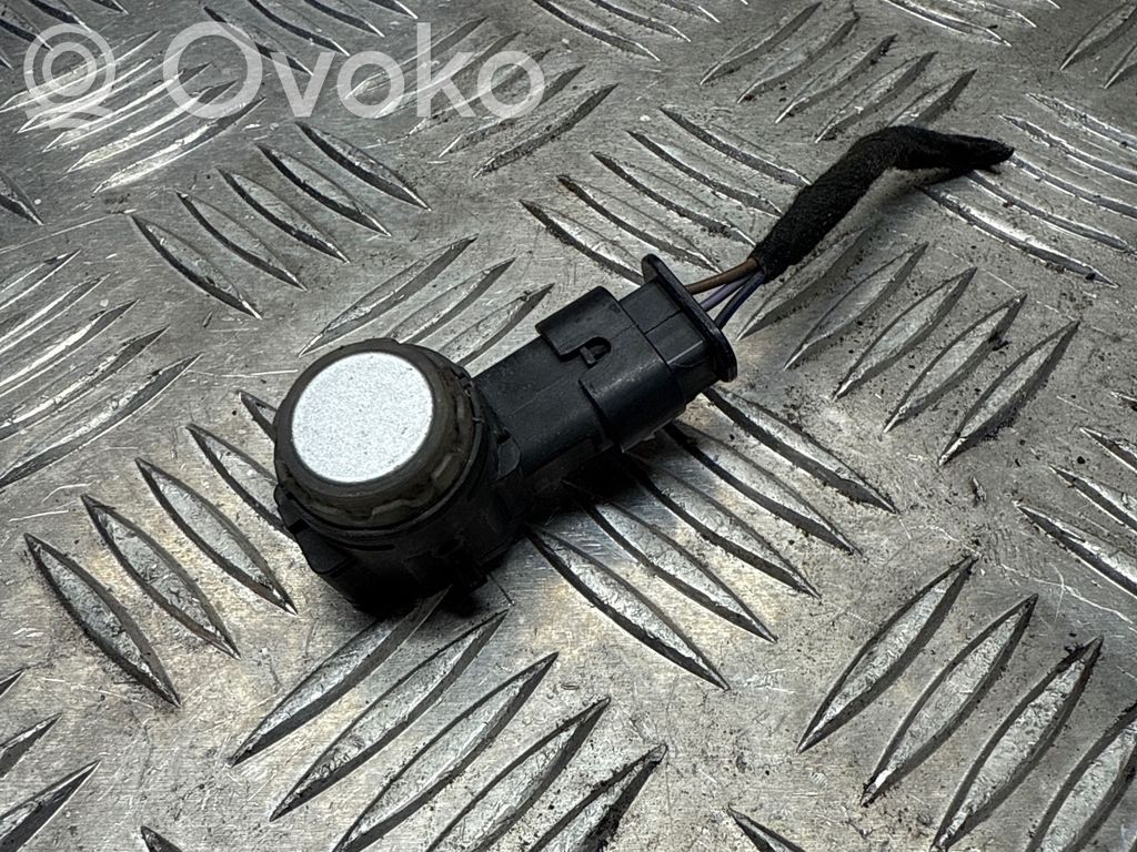 Opel Insignia B Soporte del sensor de aparcamiento trasero (PDC) 
